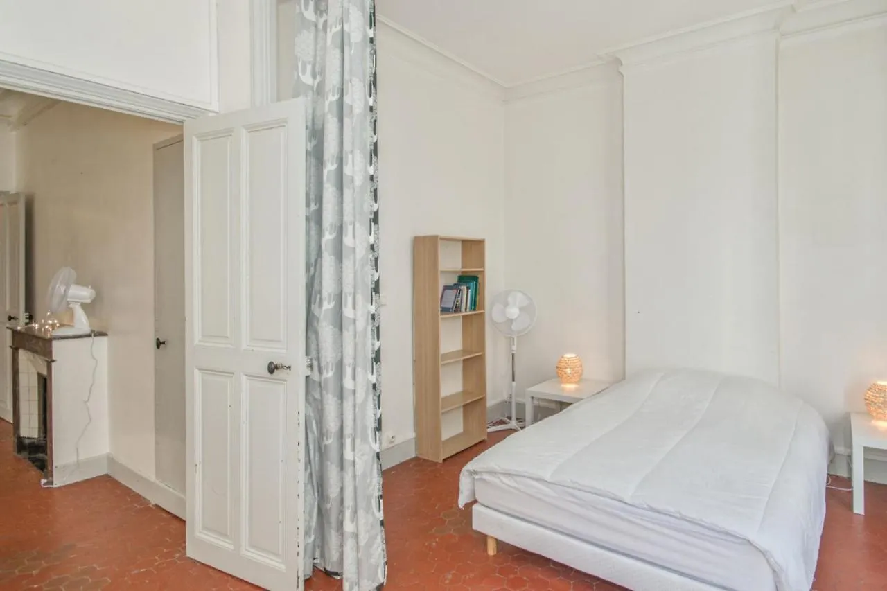 Appartement Cobre - Welkeys Avignon 0*,  France